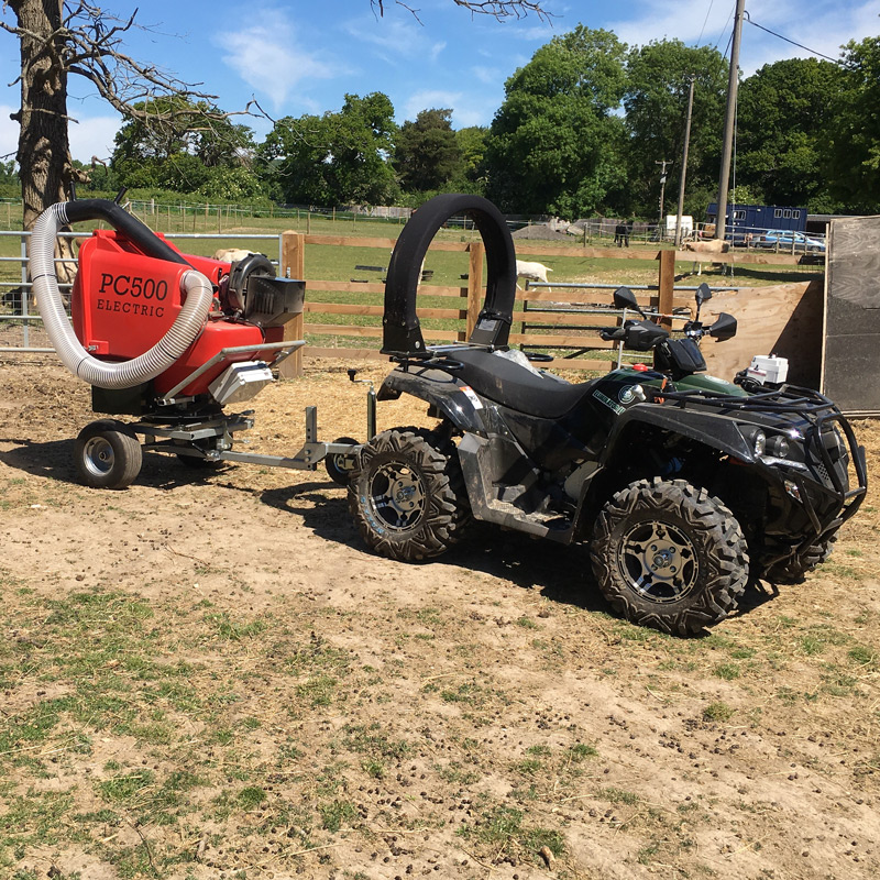 PC 500E Electric Paddock Cleaner