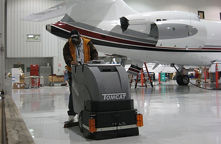 TomCat Magnum Floor Scrubber