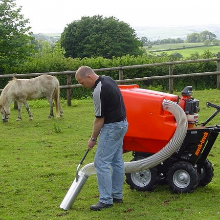The PC 450H Power Paddock Cleaner